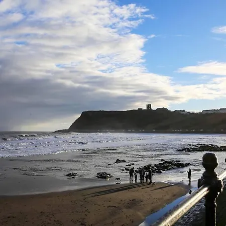 Sandcastle House - *north Bay, Open Air Theatre* * 스카버러