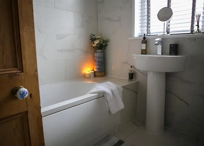 Sandcastle House - *north Bay, Open Air Theatre* Casa de Férias