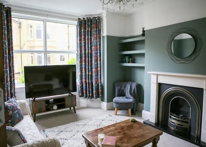 Sandcastle House - *north Bay, Open Air Theatre* *