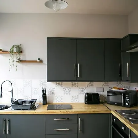 Sandcastle House - *north Bay, Open Air Theatre* * סקארבורו